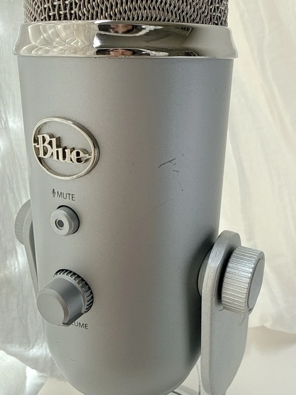 Logitech Blue Yeti USB Microphone Silver with USB Cable